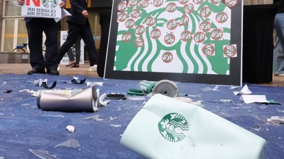 Starbucks Korea po reklamním skandálu zavírá přes 2 000 prodejen, aby studoval historii.