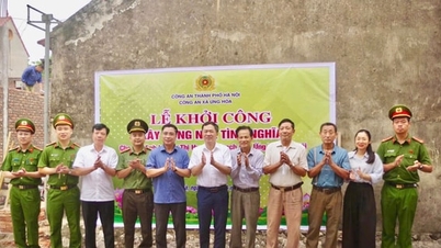 Polis komune Ung Hoa membina sebuah rumah belas kasihan untuk sebuah keluarga yang memerlukan.