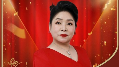 ນັກ​ສິລະ​ປິນຜູ້​ມີ​ກຽດ ຟຸ່ງຮົ່ງຮ່ວາງ ​ໄດ້​ພົບ​ປະ​ກັບ ຫງວຽນ​ວັນ​ແຄ໋ງຄືນ​ໃໝ່ ​ໃນ​ລາຍການ “ສຽງ​ທົ່ງພຽງ​ແມ່ນ້ຳຂອງ”.