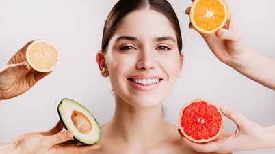 Cum să suplimentezi vitaminele prin dieta zilnică pentru a hrăni o piele sănătoasă.