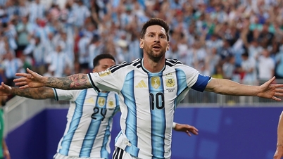 Messi anota un espectacular triplete y Argentina arranca la temporada por todo lo alto.
