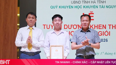 Dana Beasiswa dan Pengembangan Bakat Nguyen Du memberikan penghargaan kepada 103 siswa berprestasi.
