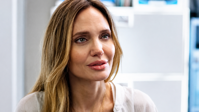 Angelina Jolie mengungkapkan rasa sakit kehilangan ibunya.
