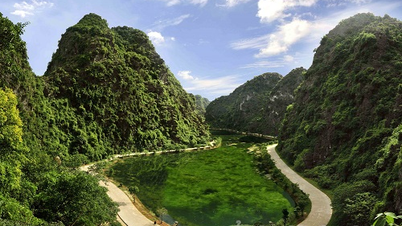 Ninh Binhs turistministerium inspicerede, verificerede og rettede den service, der blev ydet turister på turiststedet Tuyet Tinh Coc.