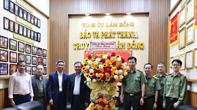 Agensi dan unit telah melawat dan mengucapkan tahniah kepada Akhbar Lam Dong dan Stesen Radio dan Televisyen sempena Hari Akhbar Revolusi Vietnam.