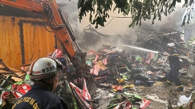 Hanoi: Kebakaran terjadi di sebuah gudang peralatan olahraga, menghancurkan banyak barang impor baru.