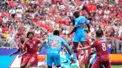 Portugal lwn Republik Demokratik Congo 1-1 (Separuh masa): Bola terkena tiang gol untuk Portugal