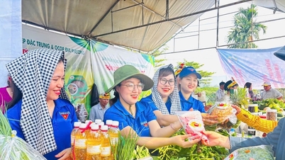 ตลาดสินค้าเกษตรสะอาดฮวาวัง