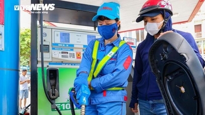 政府は本日の価格調整期間において、E10 RON95-IIIガソリンの価格発表を開始した。