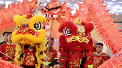 Lion and dragon dances are back, promising to create a highlight for nighttime tourism along the Han River.