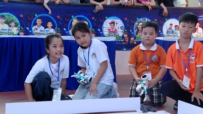 Sebanyak 37 tim berkompetisi dalam "Kompetisi Inovasi Robotika Kelurahan Ngu Hanh Son" pada tahun 2026.