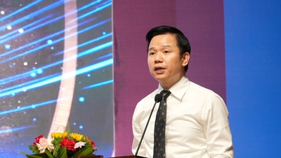 60 værker vandt den første Huynh Thuc Khang Journalism Award i Da Nang City.