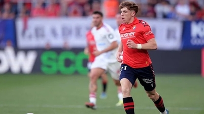 El Liverpool le arrebató a Victor Muñoz al Newcastle justo antes de que se concretara el primer tiro, y Andoni Iraola marcó el primer gol.