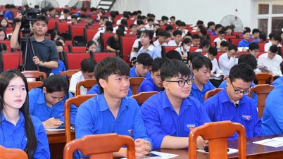 훙옌 지역 청년들에게 적극적인 의료 서비스 이용 능력을 길러줍니다.