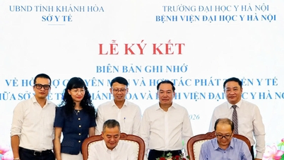 Dinas Kesehatan Khanh Hoa dan Rumah Sakit Universitas Kedokteran Hanoi bekerja sama untuk meningkatkan kualitas layanan kesehatan.