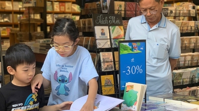 Kota Ho Chi Minh berencana untuk menyebarkan budaya membaca di rumah-rumah kos, apartemen, tempat penampungan, dan rumah sakit.