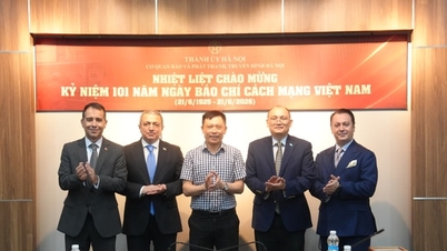 Đại sứ bốn nước thăm, chúc mừng Cơ quan Báo và Phát thanh, Truyền hình Hà Nội