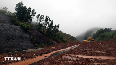 The mountainous and midland areas of Northern Vietnam are experiencing showers, and Hue is warned of the risk of flash floods.