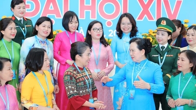 Perempuan Vietnam menegaskan posisi mereka di era baru.