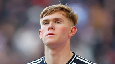 Manchester United menghabiskan 50 juta poundsterling untuk Lewis Hall: Langkah strategis untuk menggantikan Luke Shaw.