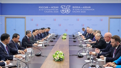Premiér Le Minh Hung se setkal s ruským prezidentem Vladimirem Putinem.