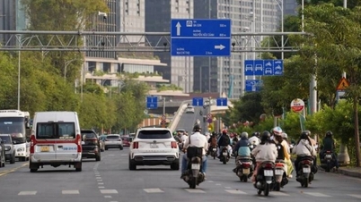Weather forecast for Ho Chi Minh City on June 19th: Scattered showers and thunderstorms.