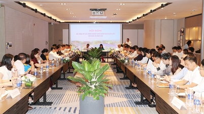Konferensi untuk dialog dengan pelaku bisnis jasa pariwisata.