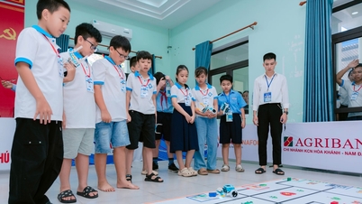 Da Nang membangkitkan semangat kreativitas di arena bermain robotika.