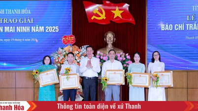Prowincja Thanh Hoa przyznaje Nagrodę Dziennikarską Tran Mai Ninh 2025.