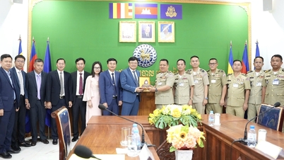 ह्यू सिटी पुलिस और सिएम रीप प्रांतीय पुलिस के बीच सहयोगात्मक संबंधों को मजबूत करना।