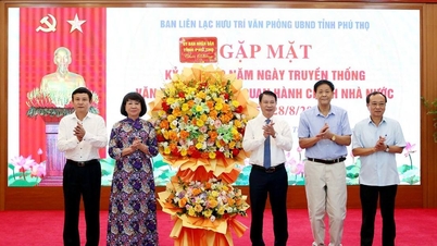 Ban liên lạc hưu trí Văn phòng UBND tỉnh gặp mặt kỷ niệm 80 năm Ngày truyền thống Văn phòng các cơ quan hành chính Nhà nước