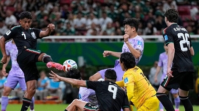 Mexico 1-0 Hàn Quốc: Sai lầm tai hại và tấm vé sớm vào vòng knock-out cho El Tri