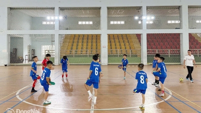 U.11-holdet fra Tan An kommune er klar til at erobre den 21. Dong Nai Newspaper and Radio & Television Cup - CP Vietnam Children's Football Tournament.