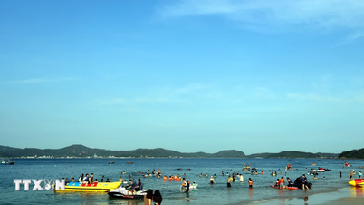 กวางนิง: การท่องเที่ยวชายหาดและเกาะต่างๆ ดึงดูดนักท่องเที่ยวในช่วงฤดูร้อน