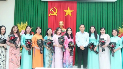 Die Gewerkschaft des Außenministeriums der Provinz Binh Dinh feiert am 8. März den Internationalen Frauentag.