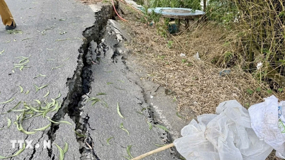 An 80-meter landslide occurred on a major transportation route in An Giang province.
