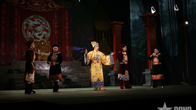 Cai Luong (Vietnamese traditional opera) is innovating to reach and win over audiences.