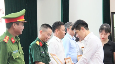 Obec Vinh Thanh zlepšuje efektivitu místních obranných prací.