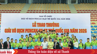 Tim Pencak Silat Thanh Hoa meraih juara pertama secara keseluruhan di kelompok usia 17-20 tahun pada Kejuaraan Pencak Silat Pemuda Nasional 2026.
