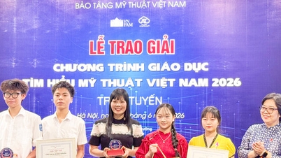 Studenci z Hanoi zdobywają pierwszą nagrodę w programie „Exploring Vietnamese Fine Arts 2026”.