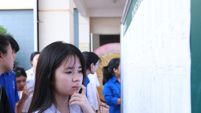 คะแนนสอบเข้าโรงเรียนสำหรับนักเรียนชั้นมัธยมศึกษาปีที่ 4 ในกรุงฮานอยมีความแตกต่างกันอย่างมาก โดยหลายโรงเรียนได้คะแนนต่ำมาก