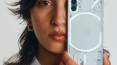 گوشی Nothing Phone 1 رسماً عرضه شد.
