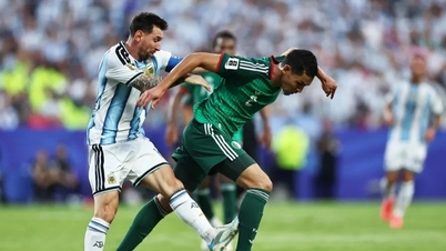 Algerije dient een klacht in bij de FIFA om op te helderen waarom Messi geen rode kaart kreeg.