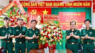 กองทัพที่ 16 เข้าเยี่ยมและแสดงความยินดีกับสำนักข่าวต่างๆ
