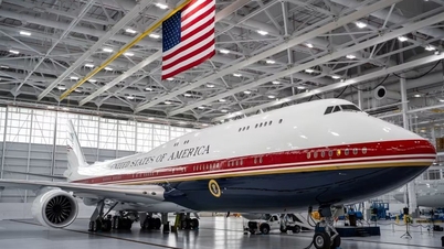 Başkan Trump'ın "dünyanın en lüks" Boeing 747 uçağı tanıtıldı.