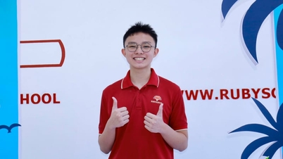 Najlepszy uczeń 10. klasy w Ho Chi Minh City w 2026 r.: bez „szkół na siłę” uzyskał idealną ocenę 10 z angielskiego w zaledwie 30 minut.