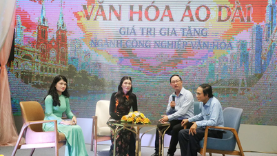 Memanfaatkan nilai Ao Dai (pakaian tradisional Vietnam) dalam industri budaya.