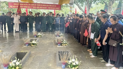 Lao Cai celebró una ceremonia conmemorativa en honor a los restos de 9 mártires que sacrificaron sus vidas defendiendo la frontera.