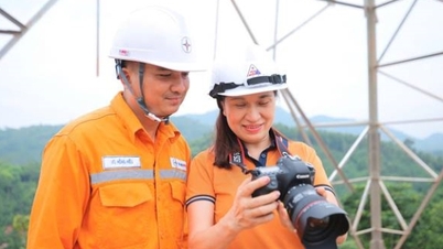 'Phóng viên tay ngang' giữ lửa trang tin ngành Điện