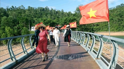 Dari wilayah tengah yang cerah dan berangin hingga destinasi di mana Anda dapat merasakan keempat musim.